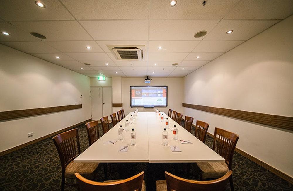 Edge Apartment Hotel Rockhampton Extérieur photo